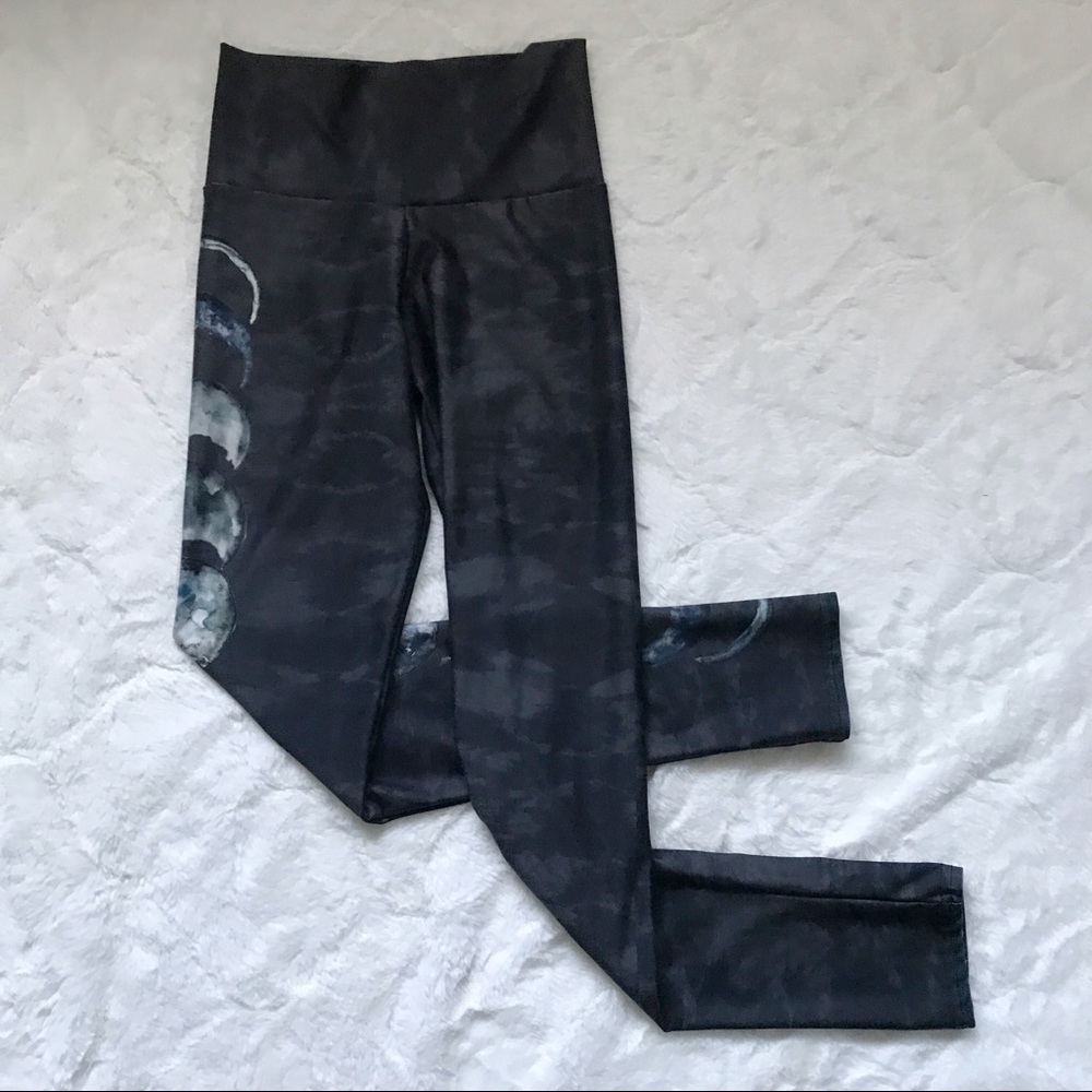 Coalition Snow Midnight Banshee Leggings Size Small Gray Moon Baselayer Winter